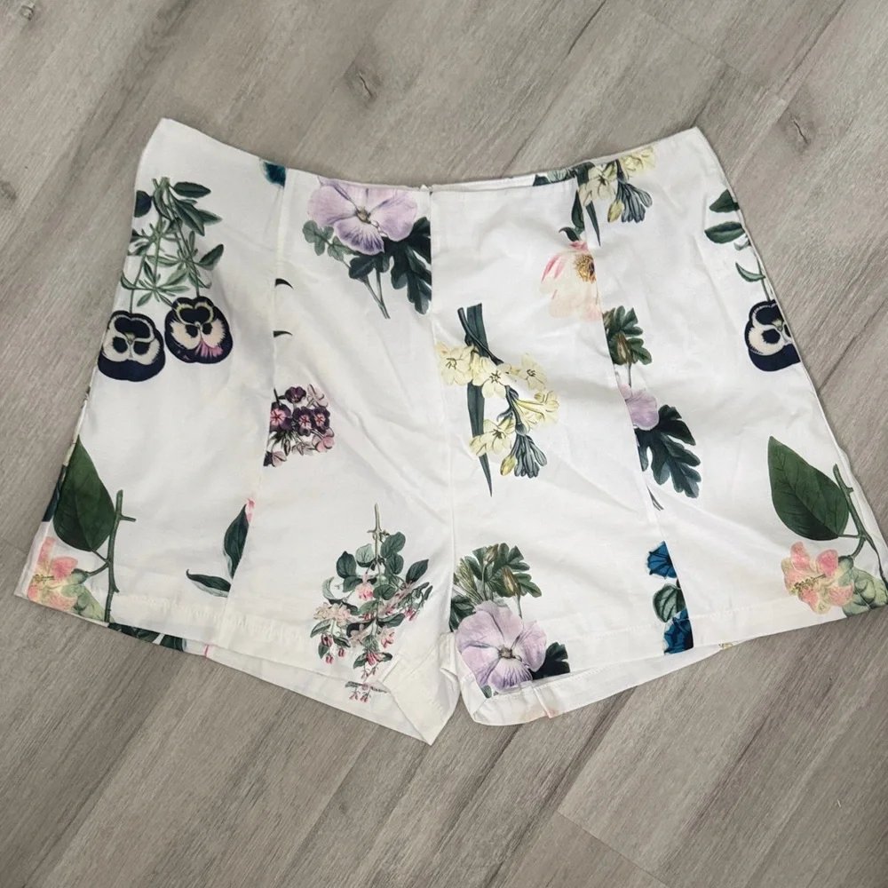 Floral Women's Shorts and top set - Picture 2 of 2